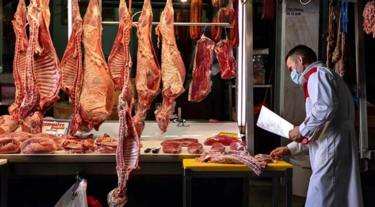 Αγρίνιο: «Γολγοθάς» ακρίβειας για το πασχαλινό τραπέζι - «Απογειώθηκαν» οι τιμές