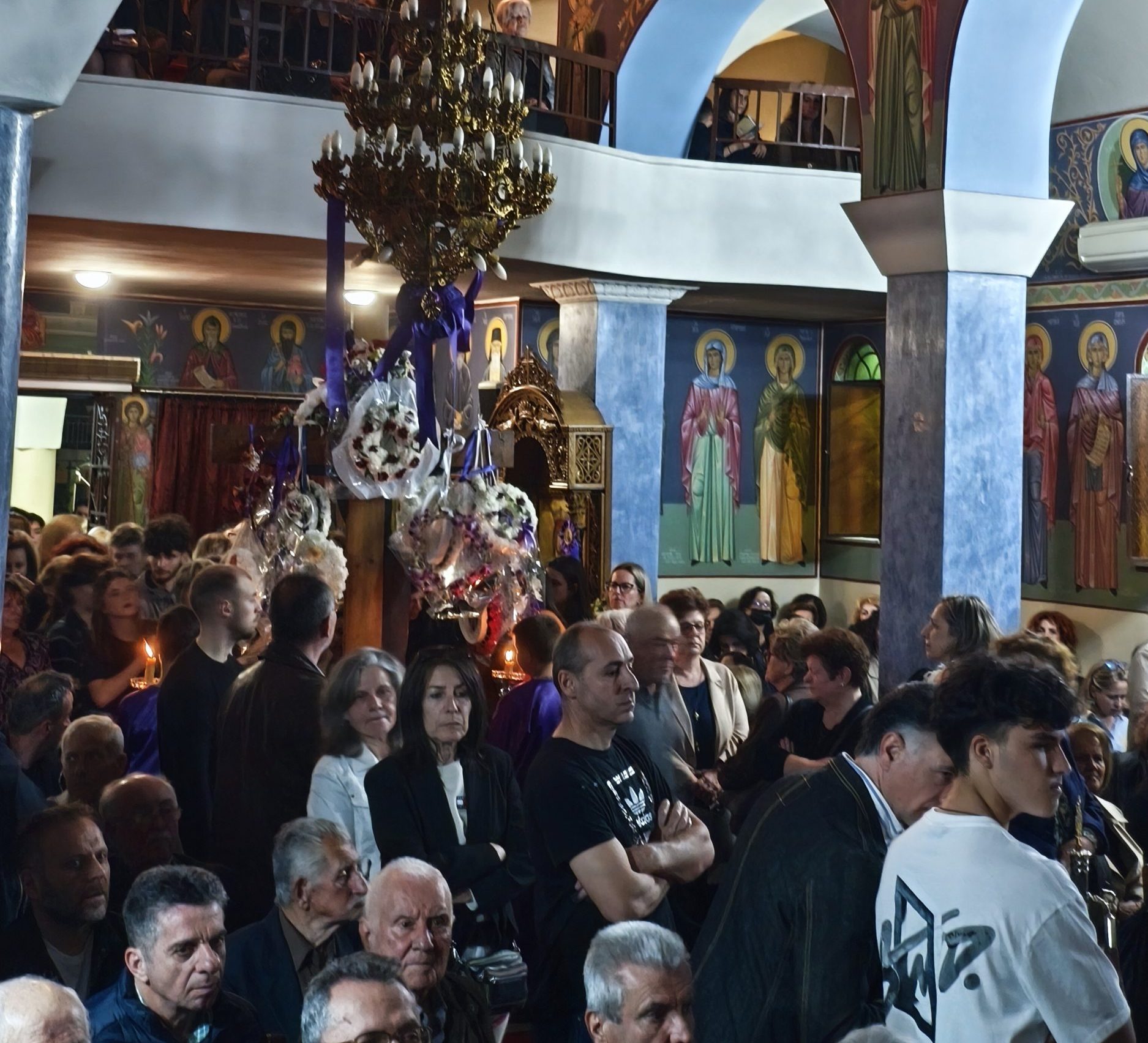 Αγρίνιο: Εικόνες κατάνυξης από την Ακολουθία των Παθών στον Ι.N. του Αγίου Θωμά