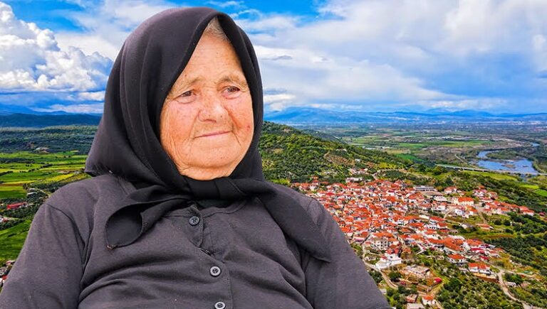 «Αν γύριζαν τα χρόνια, θα τα πλήρωνα χρυσά...», λέει η κυρά Ελένη