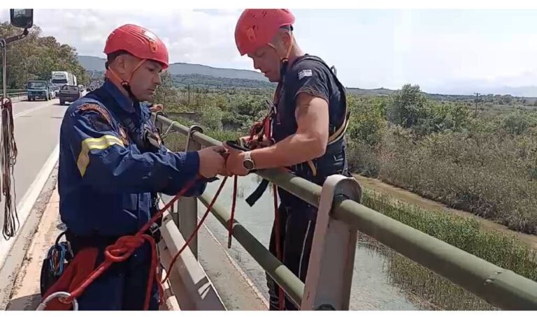 Γέφυρα Αχελώου: Επιχείρηση από την 6η ΕΜΑΚ για τον απεγκλωβισμό δύο αδέσποτων σκύλων