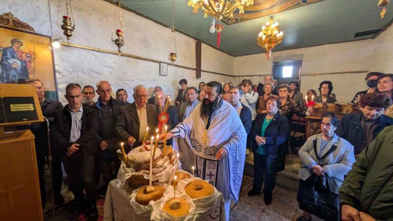 Γιόρτασε την προστάτιδα Παναγία Ζωοδόχου Πηγής η Ένωση Συνταξιούχων ΟΑΕΕ Αμφιλοχίας (φωτο) - Karvasaras