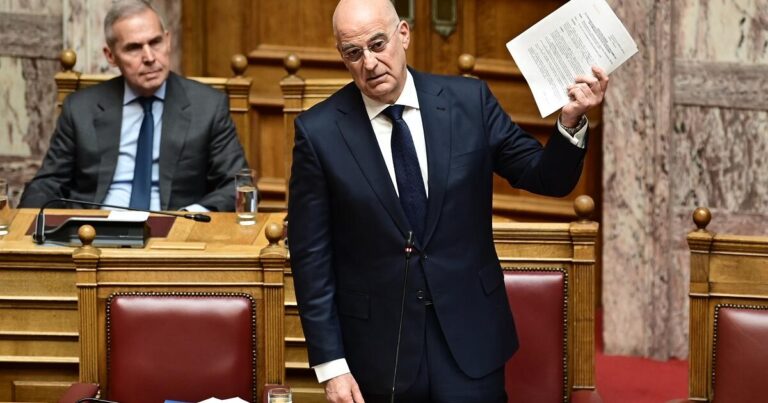 Δένδιας: «Σταματάμε τη λογική ότι το Αιγαίο το υπερασπίζεται ο στόλος»