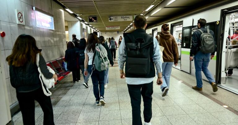Εκκενώθηκε συρμός του Μετρό λόγω καπνού: Πώς γίνονται τα δρομολόγια