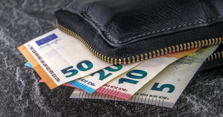 Επίδομα 250 ευρώ σε συνταξιούχους: Ποιοί το δικαιούνται