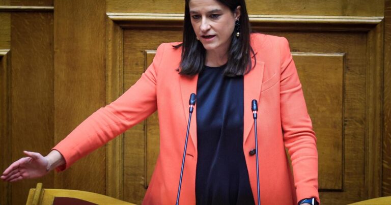 «Η Ελλάδα σήμερα έχει χαμηλότερη ανεργία από τη Σουηδία»