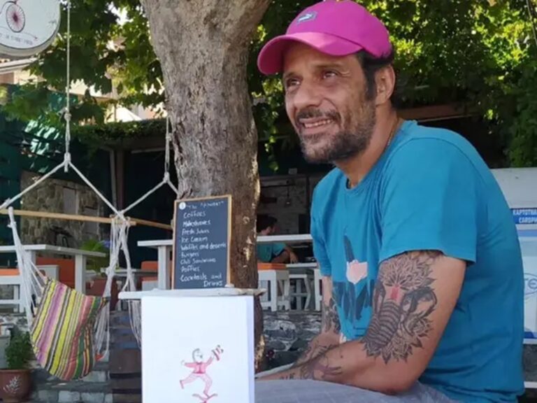 Η απότομη εξαφάνιση και η απότομη επιστροφή του Γιώργου Σεϊταρίδη μετά από 12 χρόνια (video)