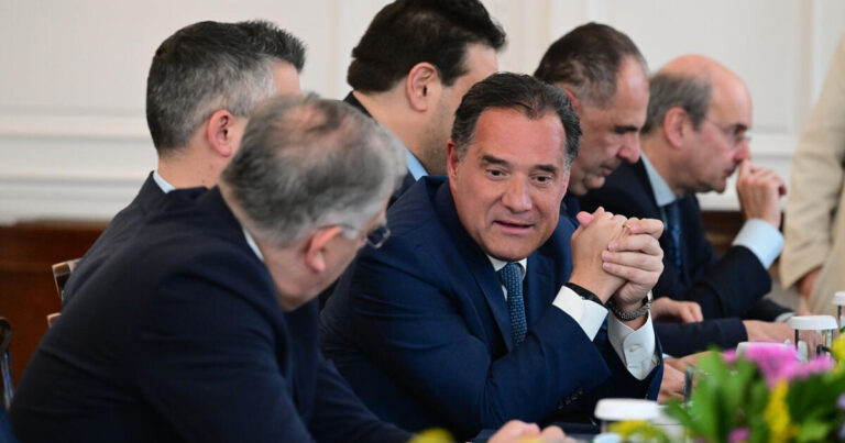 Η μεγάλη πικρία του Άδωνι, η προσωπική αντιπάθεια στον Δένδια και το χαϊδεμένο της Λεπέν