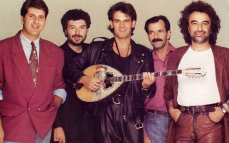 Η πασίγνωστη δημοσιογράφος που υπέγραψε με ψευδώνυμο το καψουροτράγουδο που έχουμε χορέψει όλοι