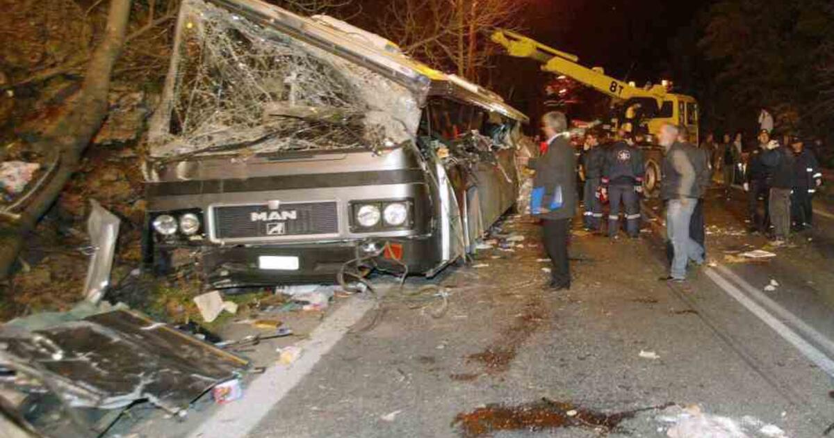 Η τραγωδία στα Τέμπη με τους 21 νεκρούς μαθητές που δείχνει να μην τελειώνει ποτέ