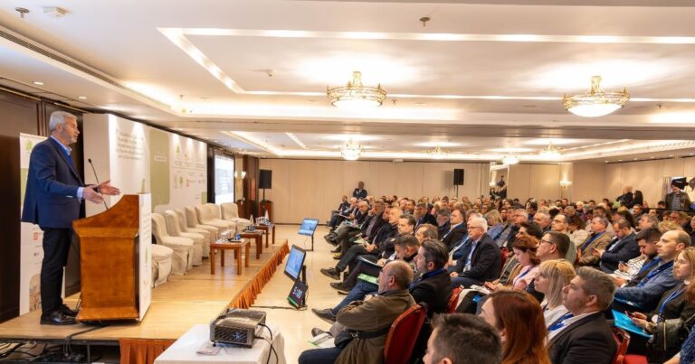 Ηχηρό μήνυμα των Δήμων, στην Πανελλήνια Συνάντηση που οργάνωσε ο ΠΕΣΥΔΑΠ για τα αδέσποτα ζώα. Παρών και ο Δήμος Ξηρομέρου με τον Δήμαρχο Γιάννη Τριανταφυλλάκη.