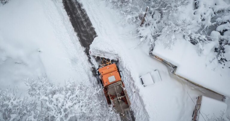 Καιρός: Χάρτες του Meteo δείχνουν πού θα «χτυπήσει» η μίνι κακοκαιρία