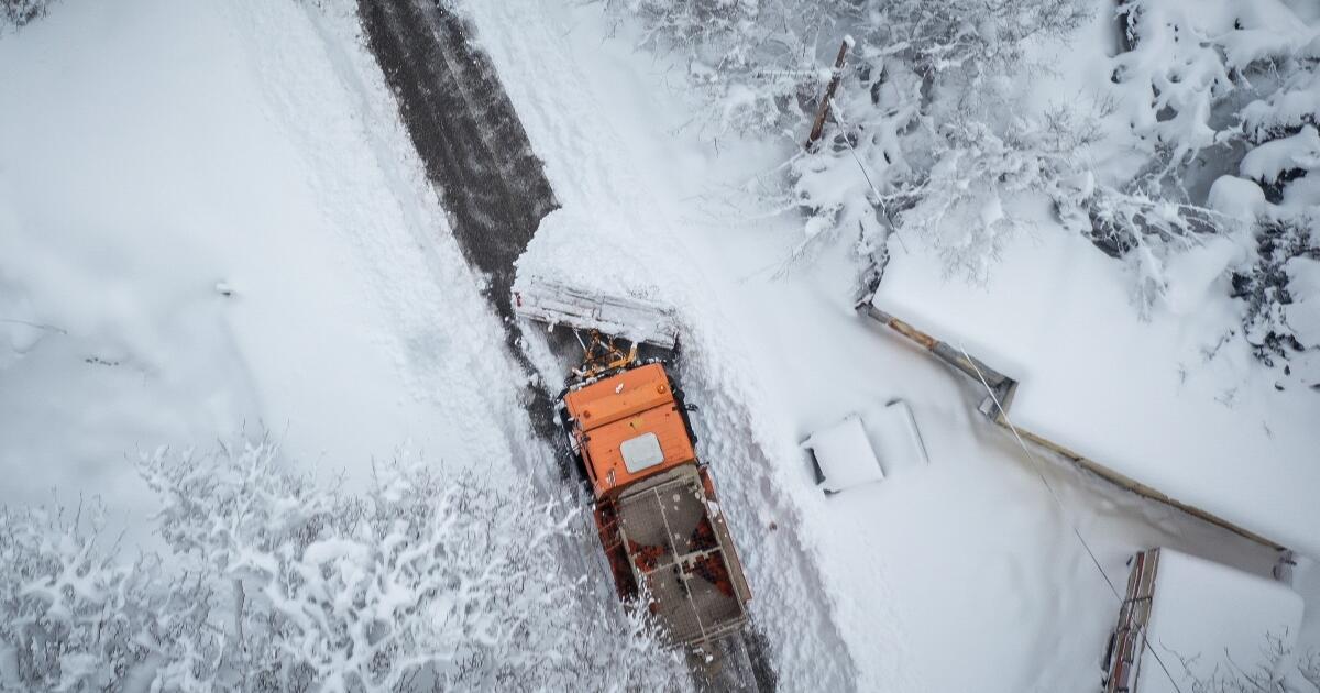 Καιρός: Χάρτες του Meteo δείχνουν πού θα «χτυπήσει» η μίνι κακοκαιρία
