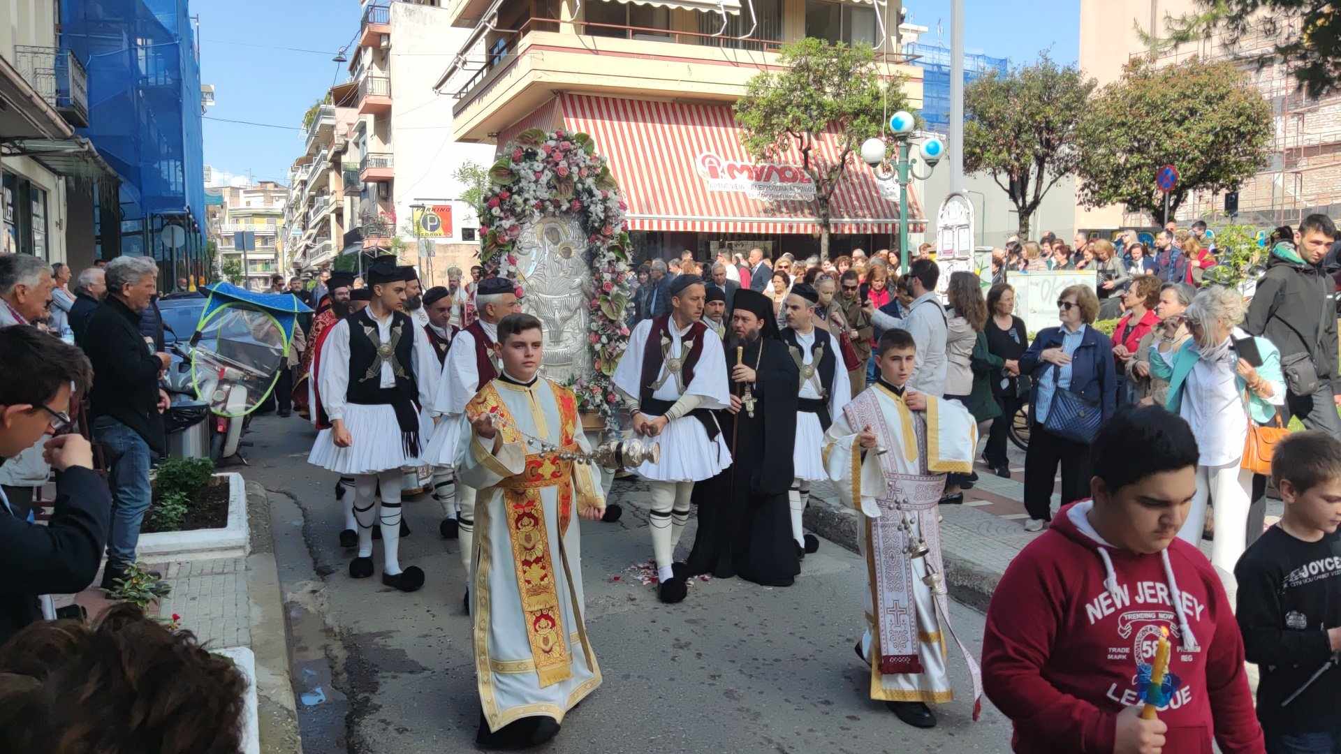 Με λαμπρότητα και πλήθος πιστών η πανήγυρη της Ζωοδόχου Πηγής στο Αγρίνιο