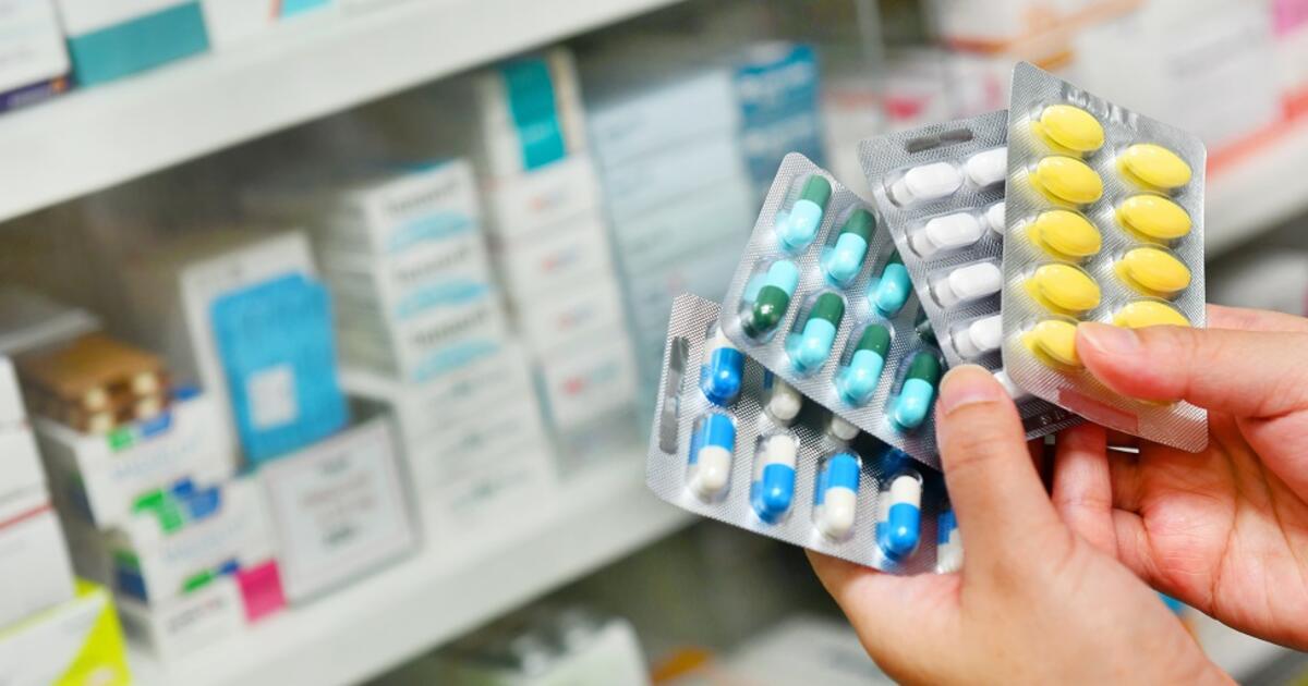 Οι ΗΠΑ εξετάζουν την επιβολή δασμών σε φαρμακευτικά και ημιαγωγούς
