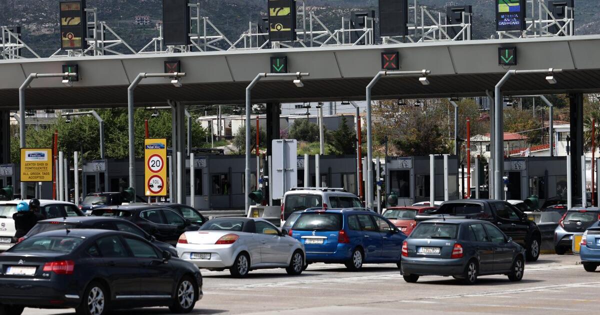 Πάνω από 420 χιλιάδες οχήματα έφυγαν από την Αττική για Πάσχα: Ομαλοποιήθηκε η κίνηση