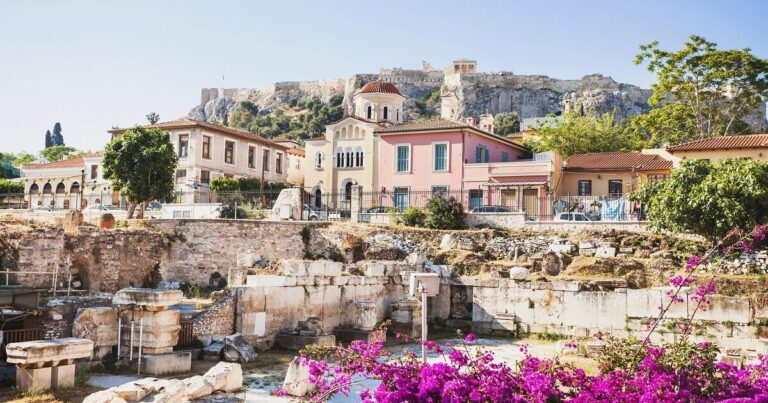 Πάσχα στην Αθήνα με ξεχωριστές παραδόσεις και ανοιξιάτικη ζωντάνια στην πόλη