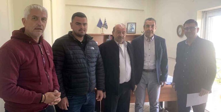 Παράσταση κτηνοτρόφων Ξηρομέρου στη διεύθυνση Κτηνιατρικής για το πρόβλημα των σφαγείων (video) - Karvasaras