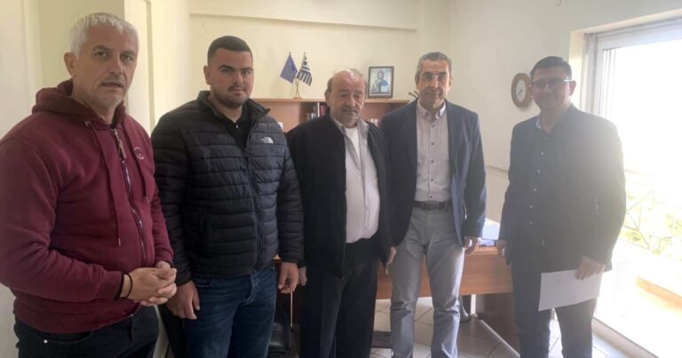 Παράσταση στα γραφεία της διεύθυνσης Κτηνιατρικής, για το πρόβλημα με τα σφαγεία που προέκυψε για τους κτηνοτρόφους του Ξηρομέρου.