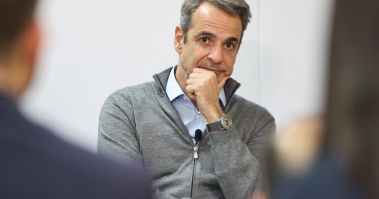 Πώς θα απαντήσει η Αθήνα στους δασμούς του Τραμπ