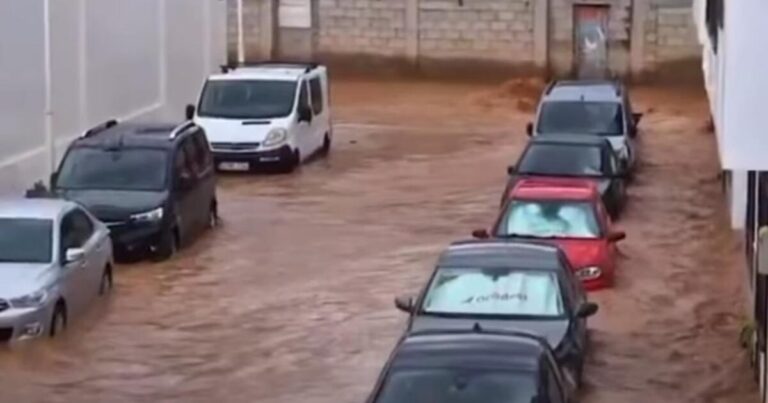 Συγκλονίζουν τα πλάνα από τις πλημμύρες που έπληξαν τα Κανάρια νησιά