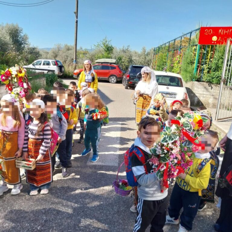 Τα κάλαντα του Λαζάρου από το 9ο και 20ο Νηπιαγωγείο Αγρινίου (εικόνες)