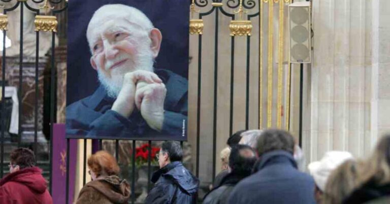 Το Βατικανό γνώριζε από το 1955 τις καταγγελίες σε βάρος του «αγίου των φτωχών» για βιασμούς