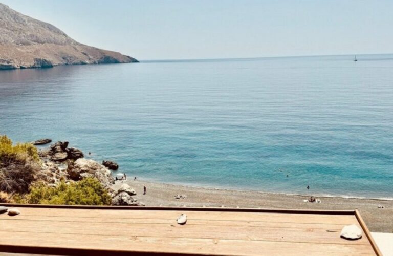 Το φθηνότερο ελληνικό νησί για διακοπές φέτος, έχει τα πάντα εκτός από διαφήμιση