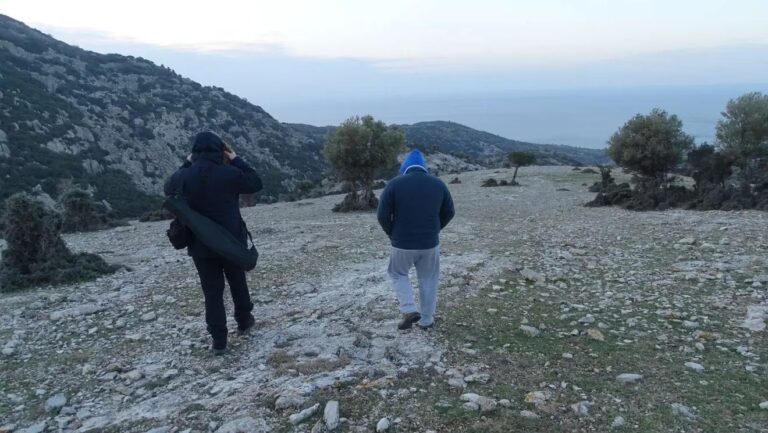«Υπάρχουν άνθρωποι που ψάχνουν καθημερινά σε παραλίες»: Επάγγελμα κυνηγός θησαυρών
