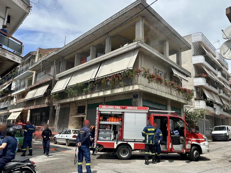 Νέο περιστατικό με φωτιά που εκδηλώθηκε σε κουζίνα σπιτιού κλήθηκε να αντιμετωπίσει η Πυροσβεστική στο Αγρίνιο το μεσημέρι της Τετάρτης (30.4.25).
