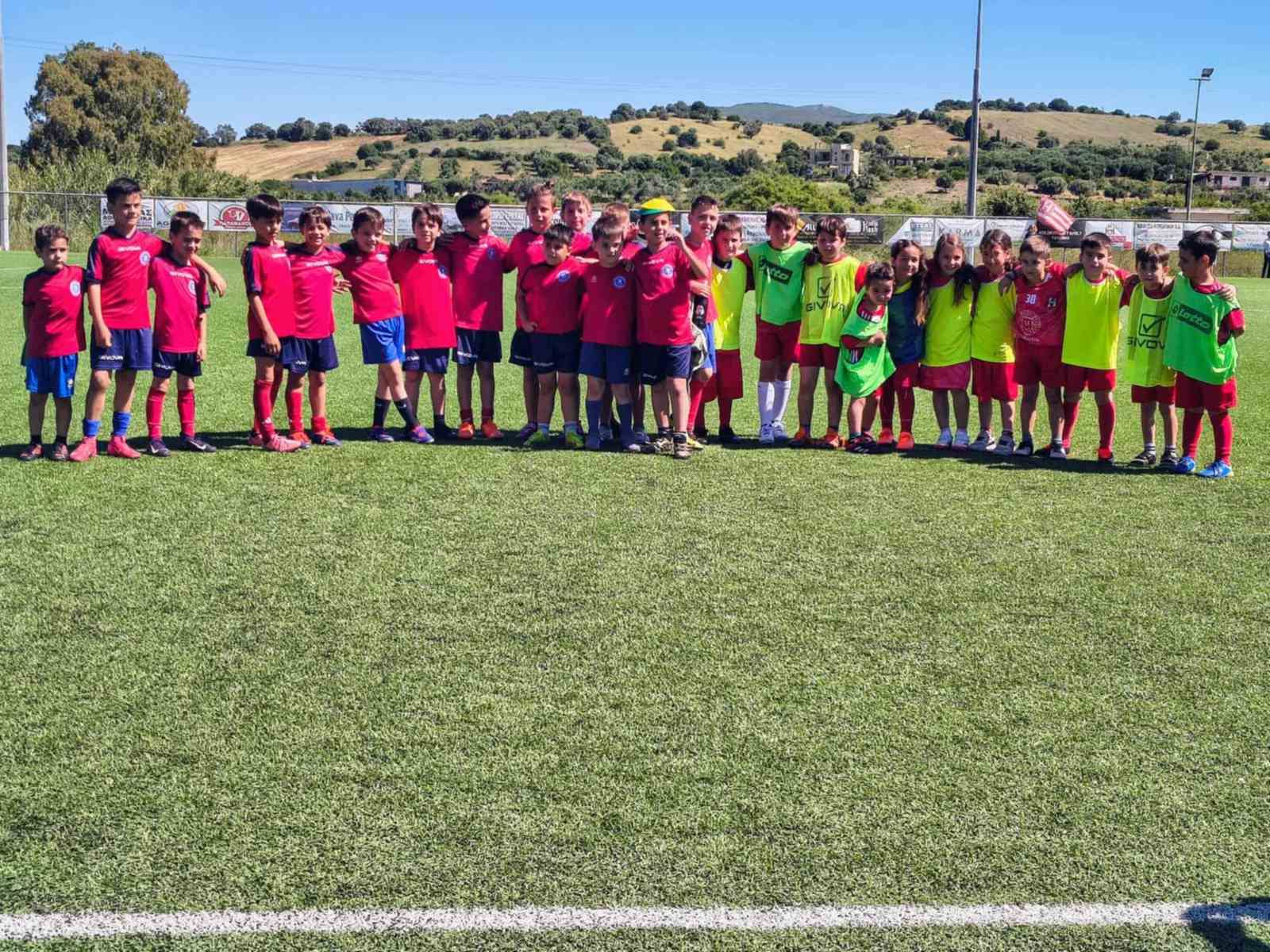 Άλλη μια Κυριακή γεμάτη με παιδικές φωνές και ποδόσφαιρο Δημοτικό Στάδιο Πλαγιάς Θεόδωρος Γ. Περιστέρης