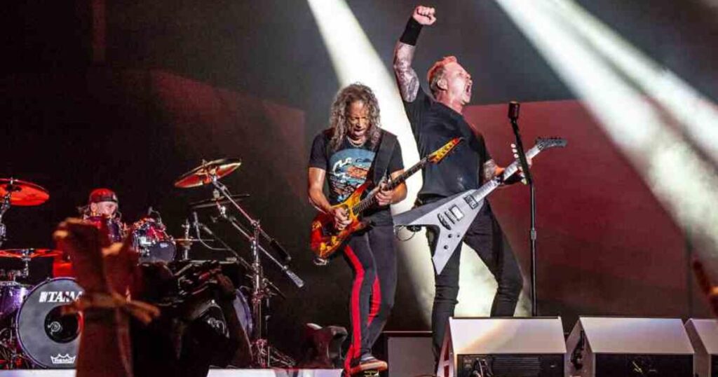 Όταν οι Metallica κήρυξαν τον «πόλεμο» στο Napster και 335.435 οπαδούς τους