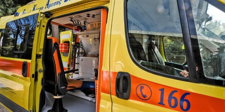 Πανικός επικράτησε το πρωί της Παρασκευής (30.5.25) στα γραφεία της Πρόνοιας στο Αγρίνιο  όταν άνδρας έκοψε τις φλέβες του!