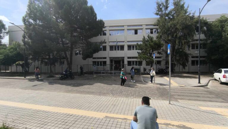 Αγρίνιο: Μη αναμενόμενο αλλά διαχειρίσιμο το θέμα της Νεοελληνικής Γλώσσας λένε οι υποψήφιοι