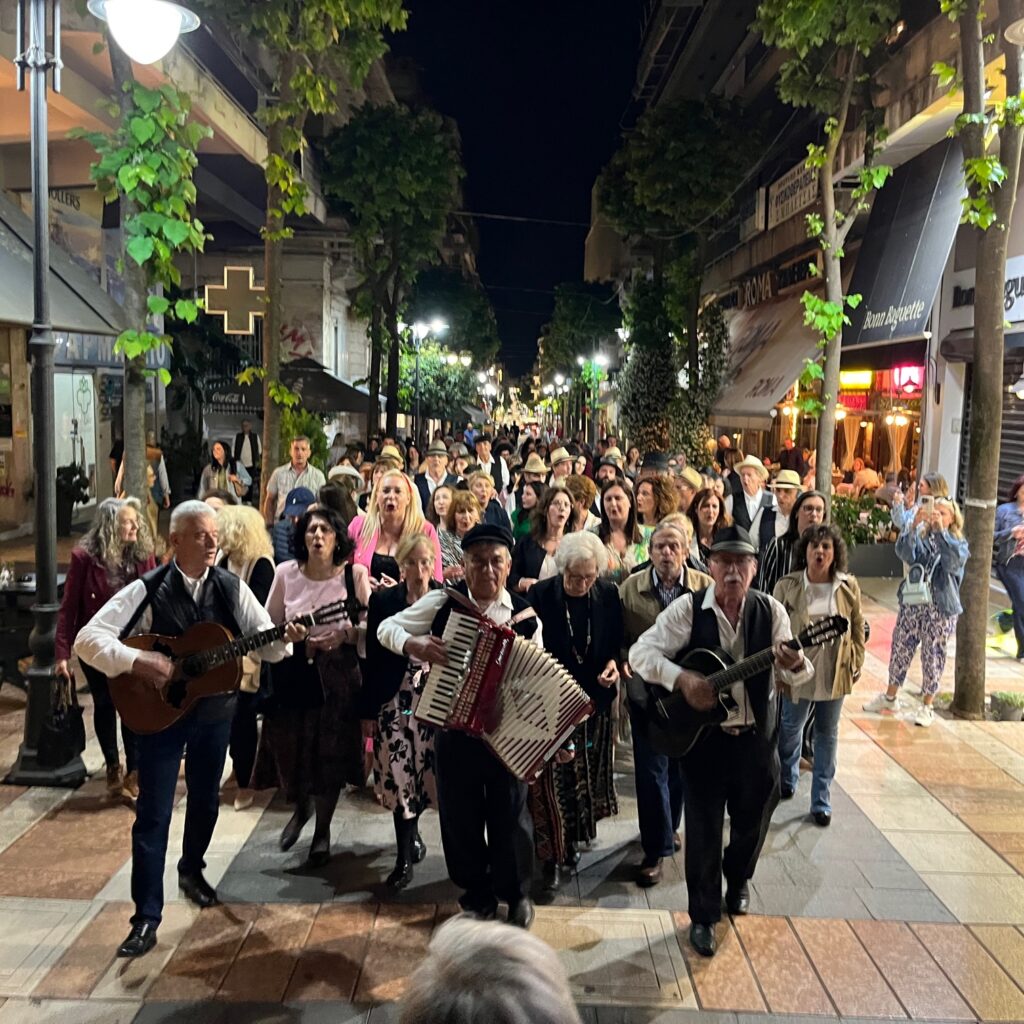 Αγρίνιο: Παραμονή του Αγίου Χριστοφόρου με καντάδες από τον “Ορφέα” σε δρόμους της πόλης