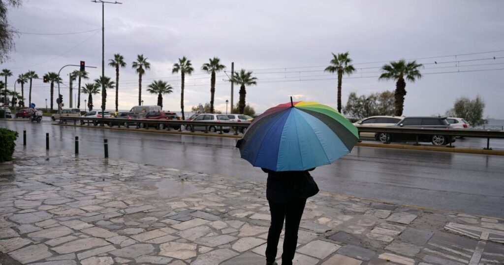 Αλλάζει ο καιρός: Πτώση θερμοκρασίας, βροχές και καταιγίδες
