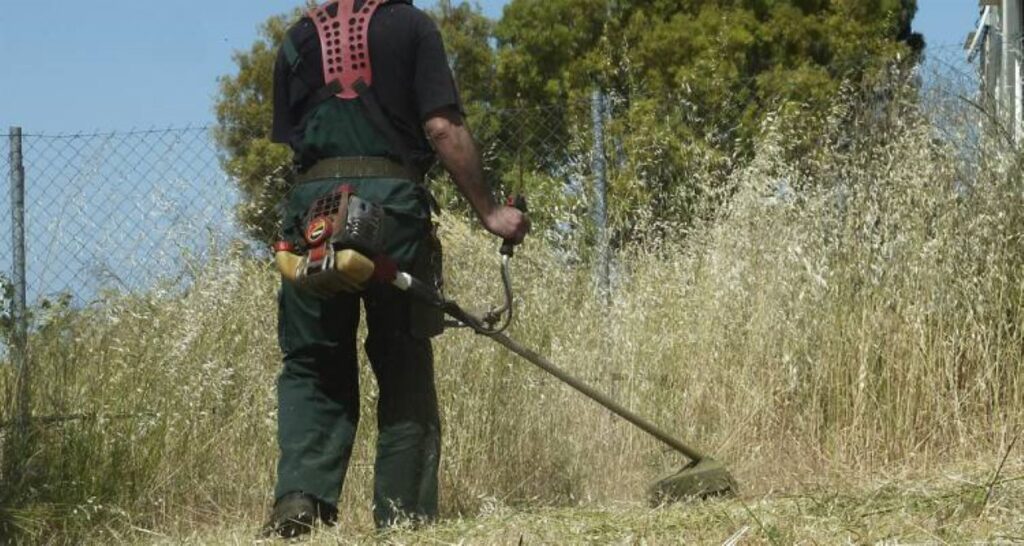 Δήμος Αγρινίου: Παράταση ως τις 15 Ιουνίου για τον καθαρισμό οικοπέδων - «Τσουχτερά» πρόστιμα