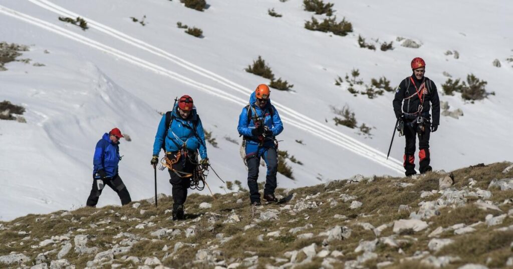 Επιχείρηση διάσωσης στον Όλυμπο: Απεγκλωβίστηκε 4μελής οικογένεια