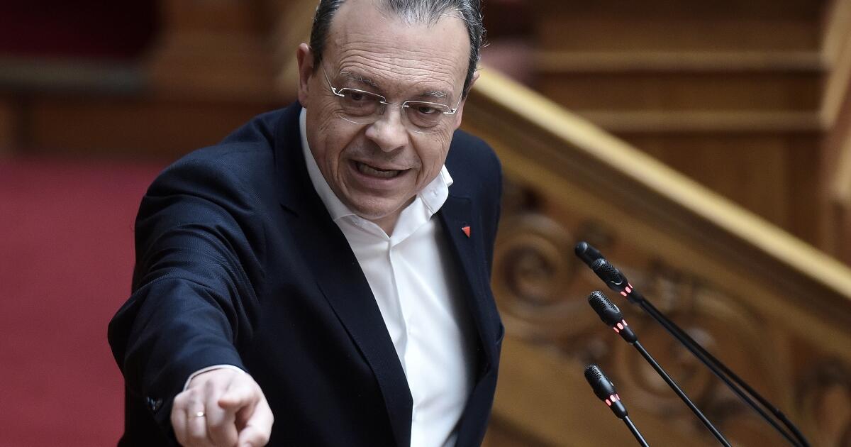 Ζητά πρόσκληση στον Μαχμούντ Αμπάς για να μιλήσει στη Βουλή