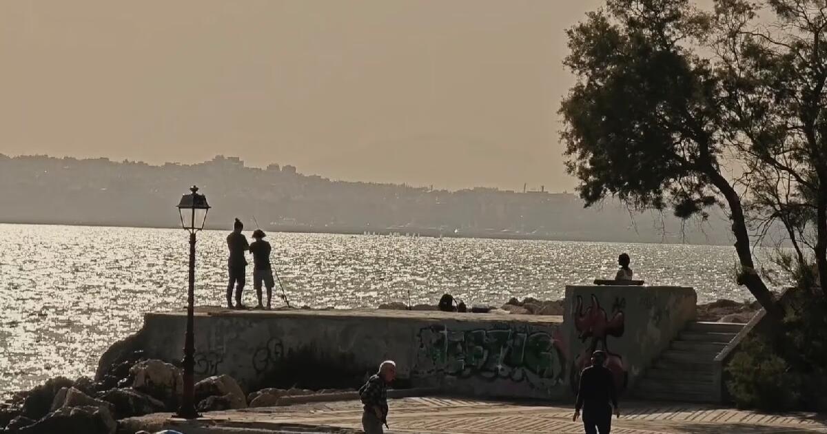 Η αφρικανική σκόνη «έπνιξε» την Αττική – Βίντεο από Λυκαβηττό και Φάληρο
