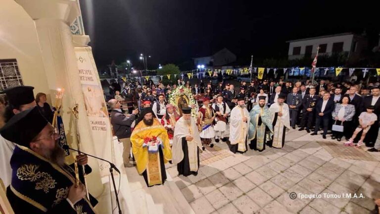 Η εορτή ανακομιδής λειψάνων του Αγίου Νικολάου στο Λουτρό Αμφιλοχίας - Χειροτονία νέου Διακόνου στο Παπαδάτο Ξηρομέρου (φωτο) - Karvasaras