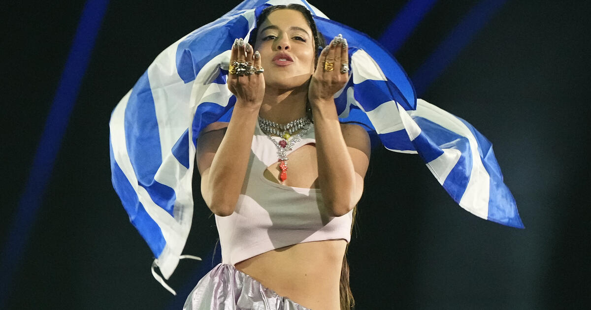 Η «σεμνή» Κλαυδία, η «απρεπής» Σάττι και ο σεξισμός των social media