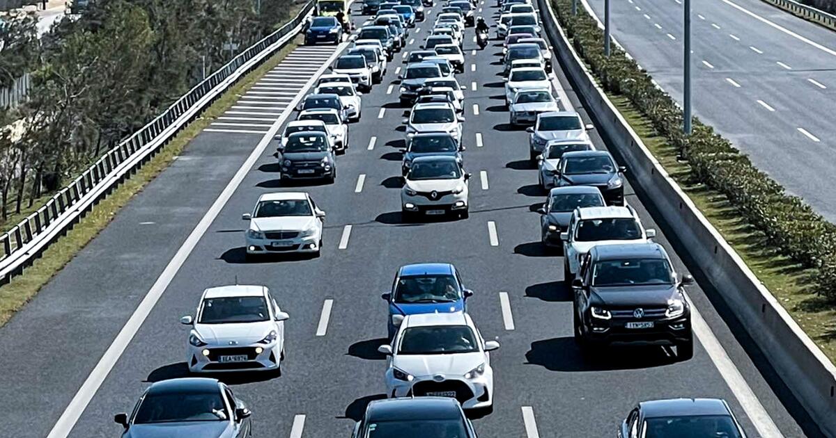 Κίνηση στην Εθνική οδό Θεσσαλονίκης Νέων Μουδανιών – Επιστρέφουν οι εκδρομείς