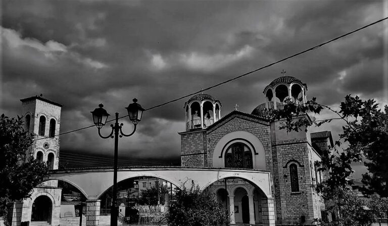Κηδεία Παναιτώλιο +Ιερός Ναός Αγίας Τριάδος