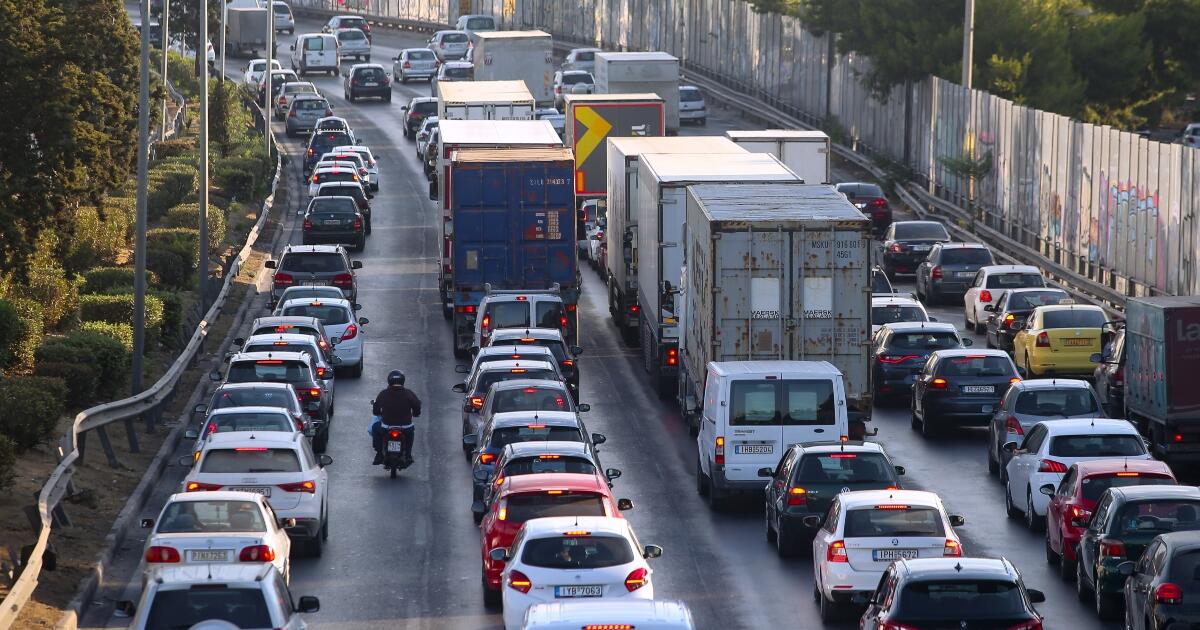 Κυκλοφοριακό χάος στους δρόμους της Αθήνας – Πού καταγράφονται μεγάλες καθυστερήσεις