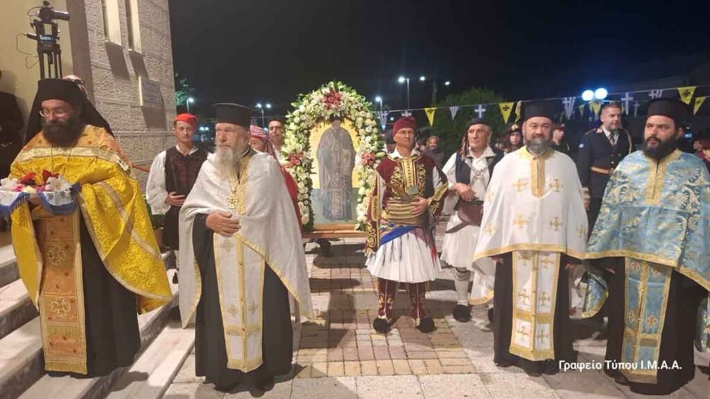 Λουτρό Αμφιλοχίας: Ο αρχιερατικός πανυγηρικός εσπερινός της μετακομιδής λειψάνων του Αγίου Νικολάου (φωτο) - Karvasaras