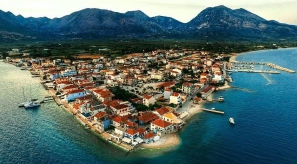 ΜΥΤΙΚΑΣ PRESS: Εφημερίδα «Συνείδηση» - Σε Μύτικα, Πάλαιρο και Λευκάδα «πουλάνε» εξοχικές κατοικίες τα οργανωμένα γραφεία.