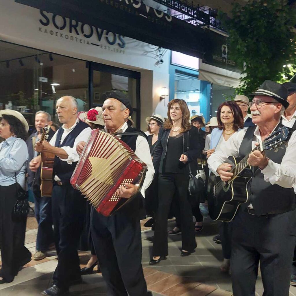 Με καντάδες «πλημμύρισε» το Αγρίνιο για τον Πολιούχο Άγιο Χριστόφορο από τον “Ορφέα”