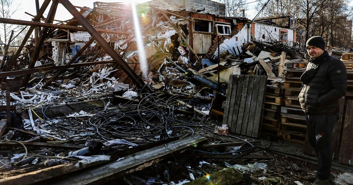 Νέα ρωσικά πλήγματα στη Ζαπορίζια με τουλάχιστον 30 τραυματίες
