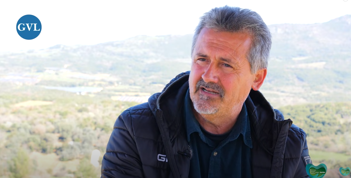 Ο Σπύρος Μπενέκος επέστρεψε στη Μπαμπίνη