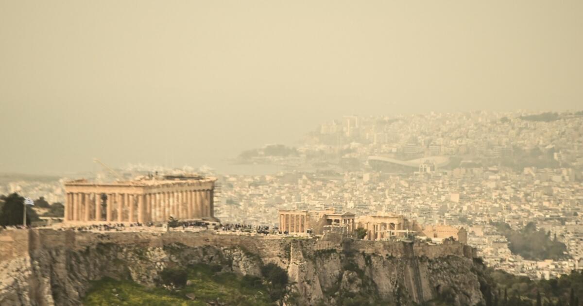 Περιορίζεται στα νότια η σκόνη, επιμένει η ζέστη